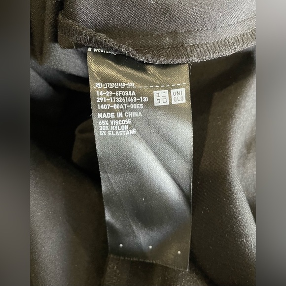 Uniqlo Fit and Flare Dress - Picture 5 of 6